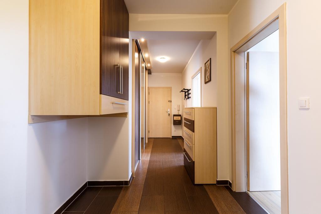 Modern Apartment With 2 Bedrooms Karlovy Vary Eksteriør billede